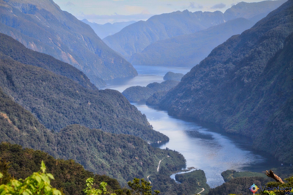 Doubtful Sound visto do alto da Wilmot Pass