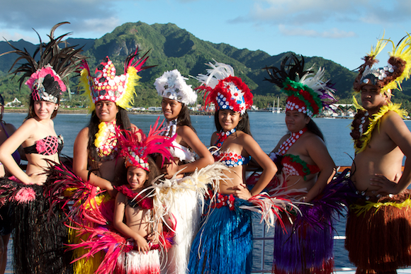 Entretenimento em Rarotonga no Cruzeiro na Polinésia e Cook Island com o MS Paul Gauguin