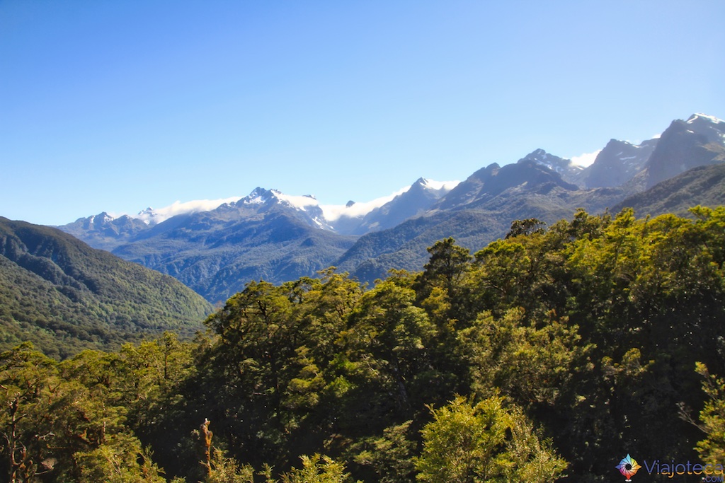 Estrada para o Milford Sound na Nova Zelândia