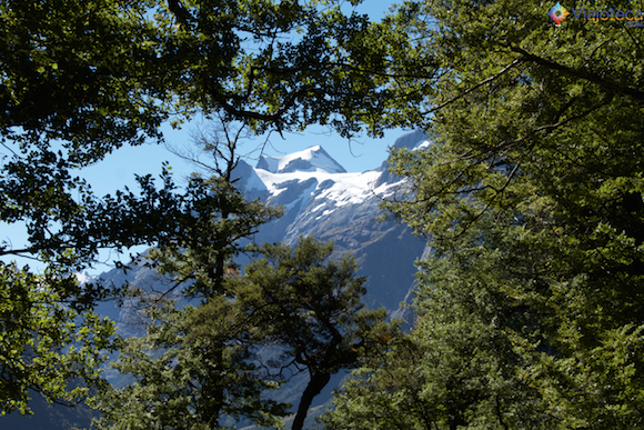 Picos Nevados na Humboldt Mountains na Routeburn Track na Nova Zelândia