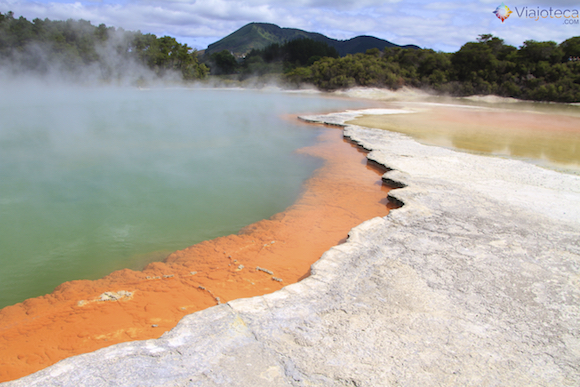 Champagne Pool em Wai-O-Tapu em Rotorua