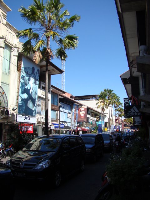 Rua principal Kuta