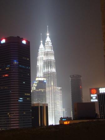 Torres Gemeas de Kuala Lumpur a noite